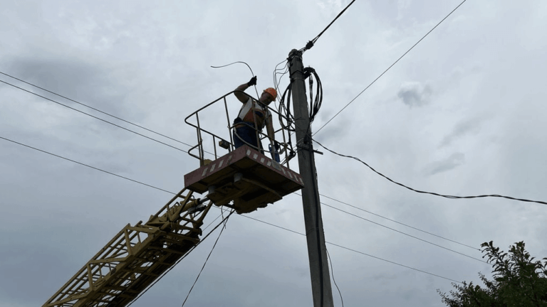 У Полтаві планують оновити освітлення: міськрада оголосила тендери на понад 24 мільйони гривень