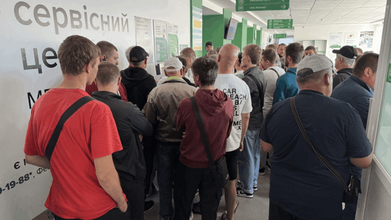 Ажіотаж на Полтавщині: чому бракує талонів на іспити з водіння