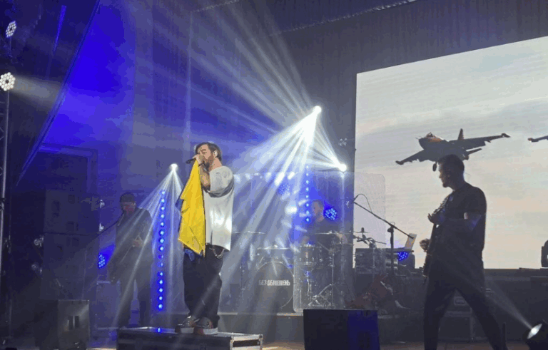 БЕZ ОБМЕЖЕНЬ у Полтаві — великий концерт у ПД «Листопад»