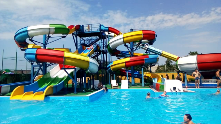 Аквапарк Полтава: ідеальне місце для сімейного відпочинку та водних розваг 🌊