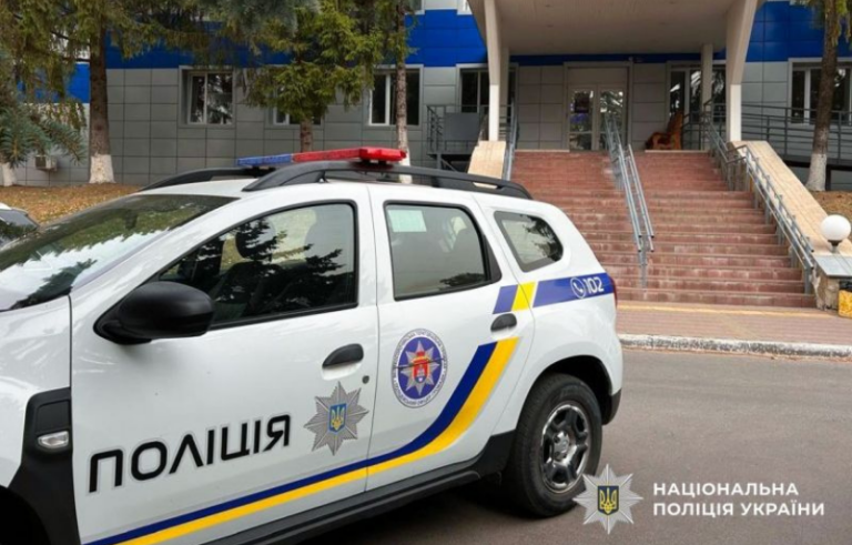 Правопорядок та безпека регіону: огляд структури управління поліції Полтавщини 🛡️