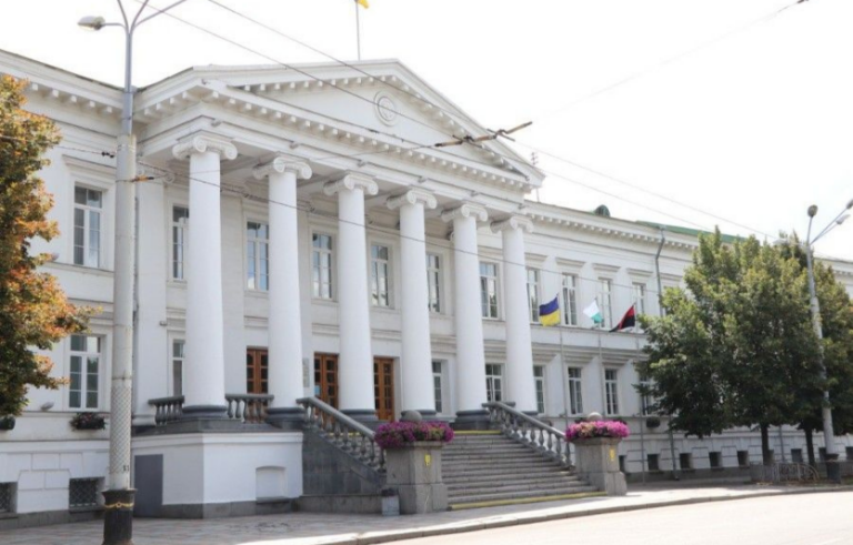 Виконавчий комітет Полтавської міської ради: функції та рішення